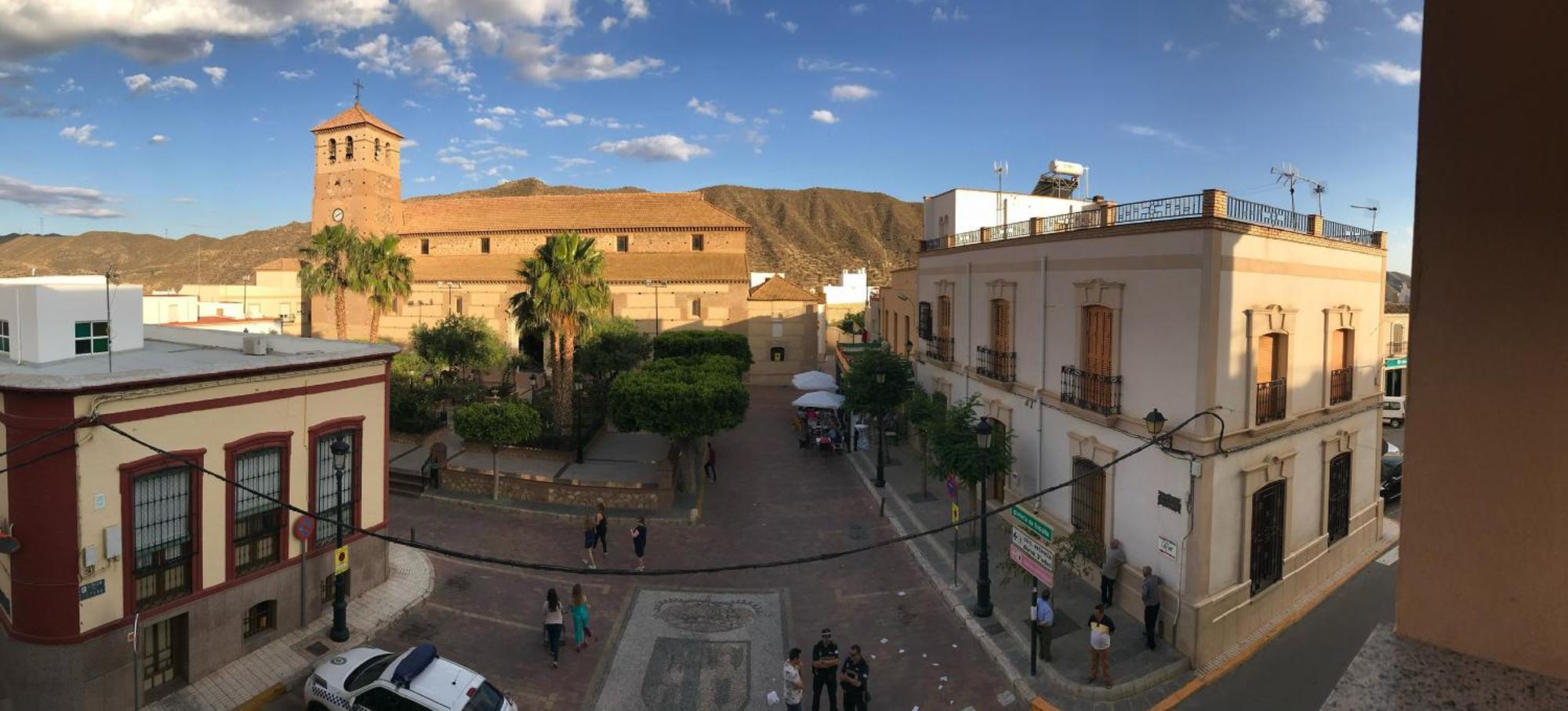 Hostal Avenida Tabernas Exterior photo
